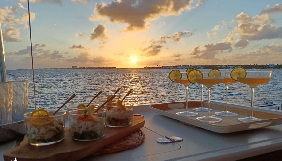 THE BLUE DREAM yacht charter 4