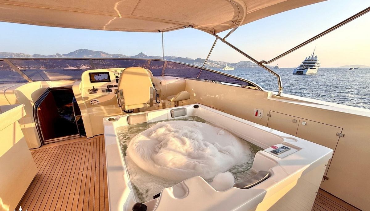 MY OZGN yacht charter 3