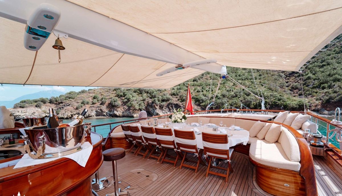 LYCIAN QUEEN yacht charter 5