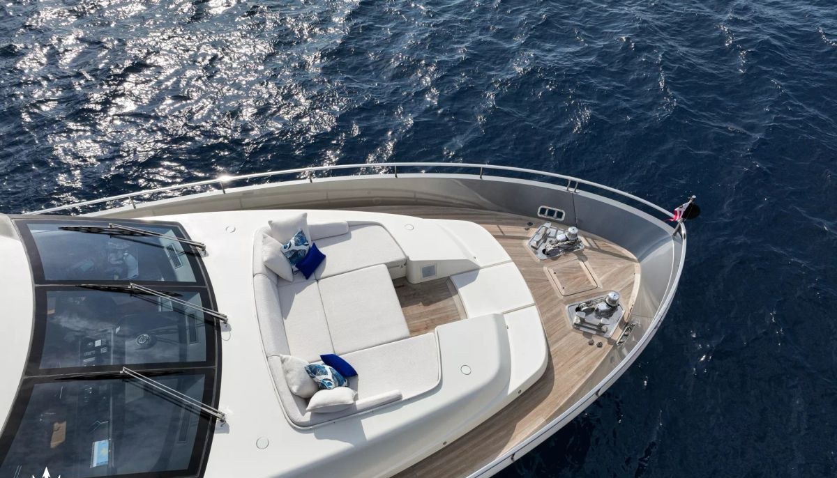 TWIN FISH yacht charter 3
