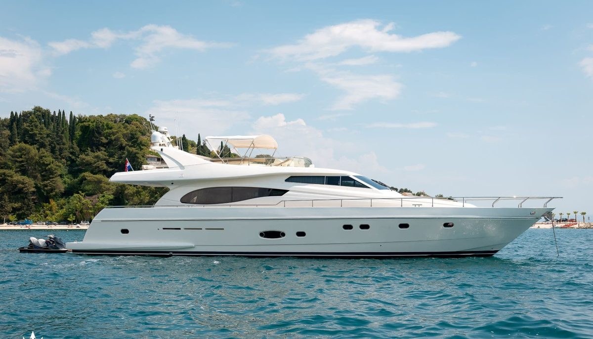 MARINO yacht charter 2