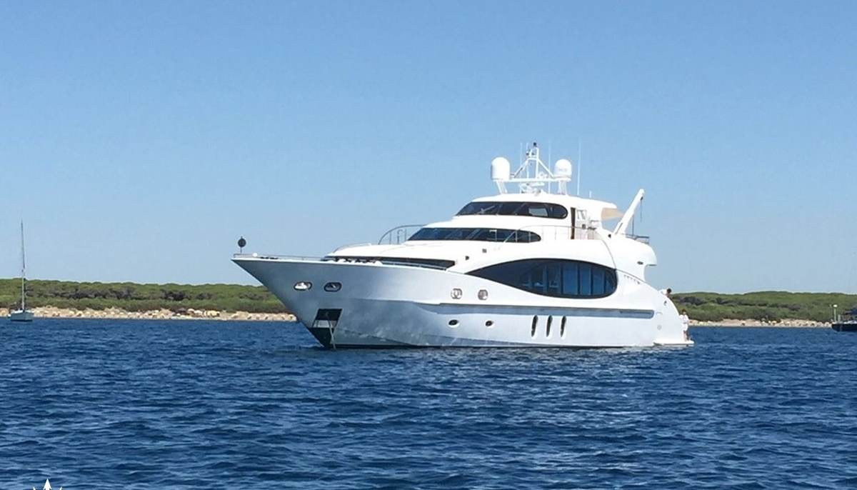 SEA BREEZE ONE yacht charter 2