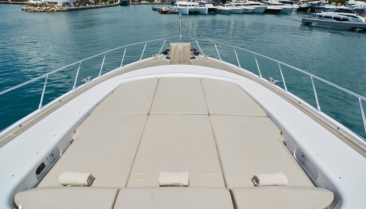 LE MAGNIFIQUE yacht charter 3