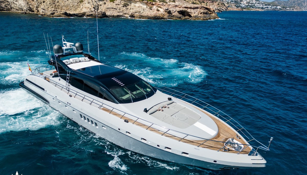 DRIFT yacht charter 3