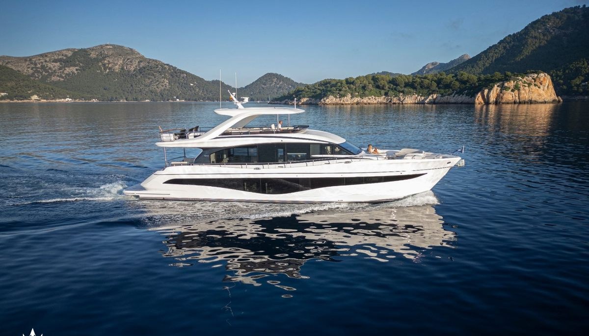 LUMI yacht charter 2