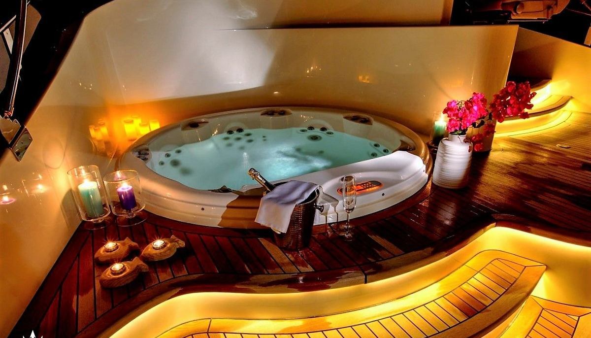 ARCHSEA yacht charter 5
