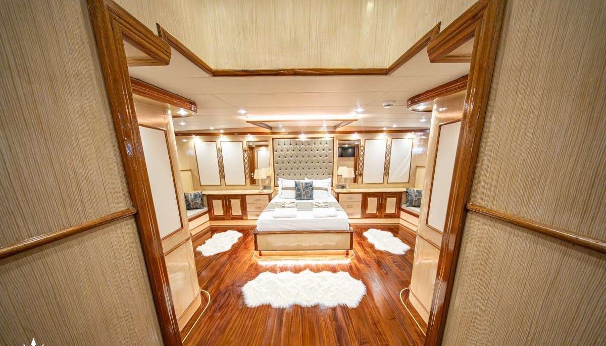 KAAN AYAZ yacht charter 4
