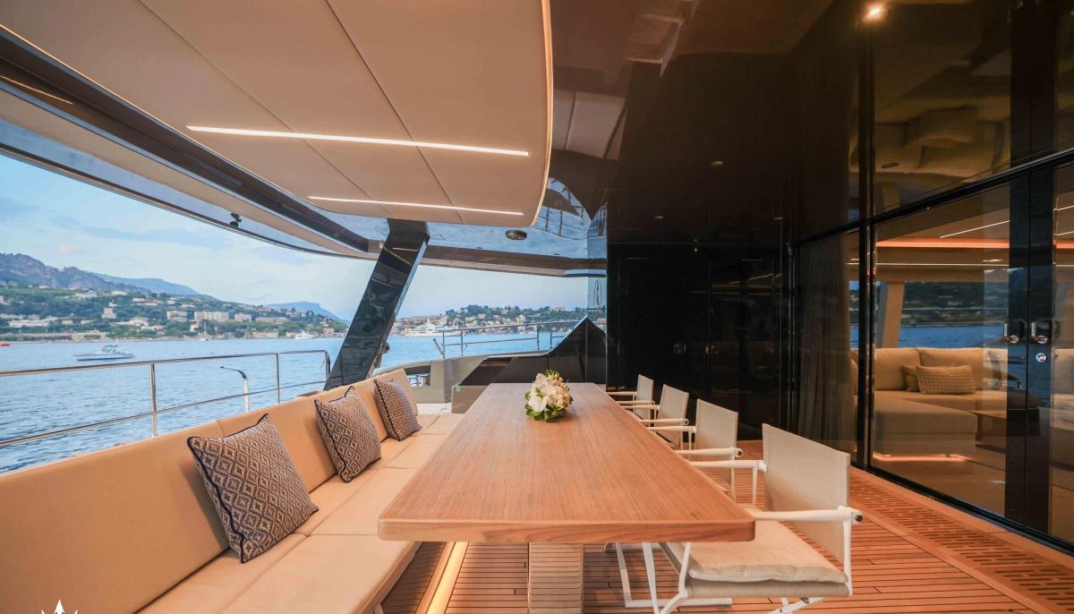 AMITATU yacht charter 5