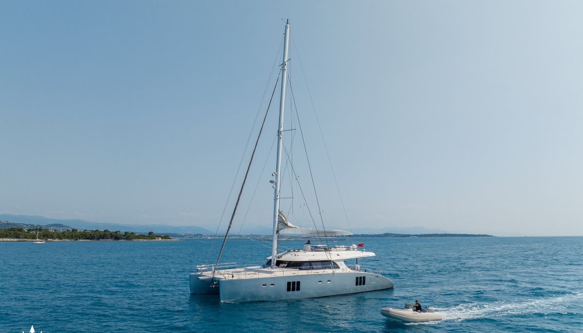 SEAZEN II yacht charter 2