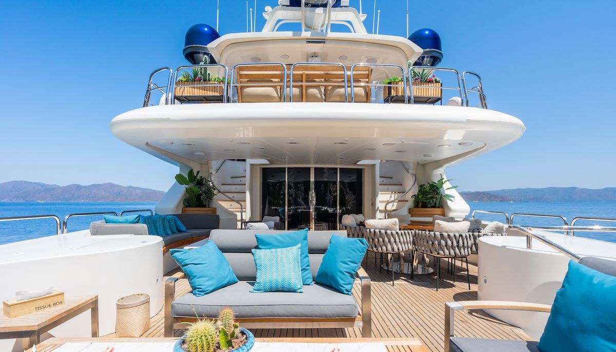 AMADEA yacht charter 5