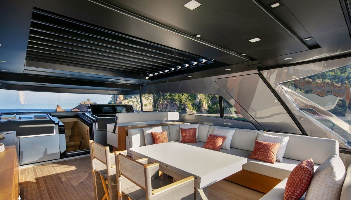 BELLE DE NUIT yacht charter 4