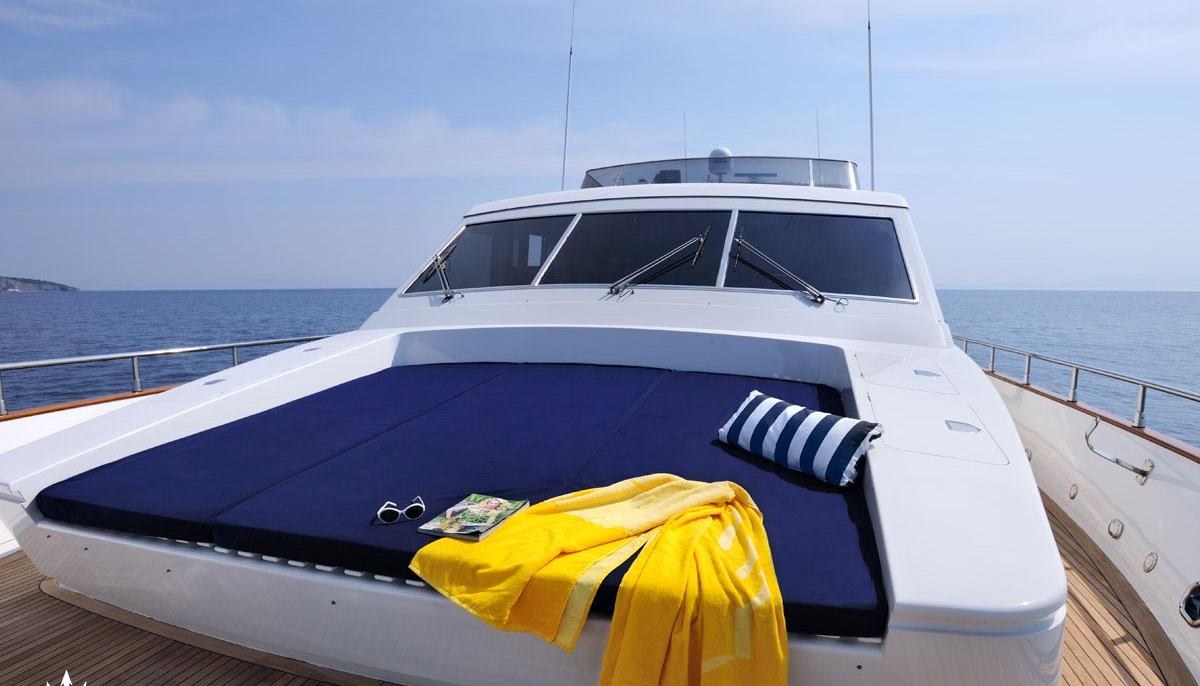 BLU SKY yacht charter 3