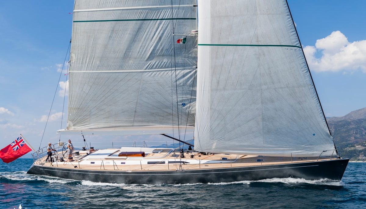 ELISE WHISPER yacht charter 5