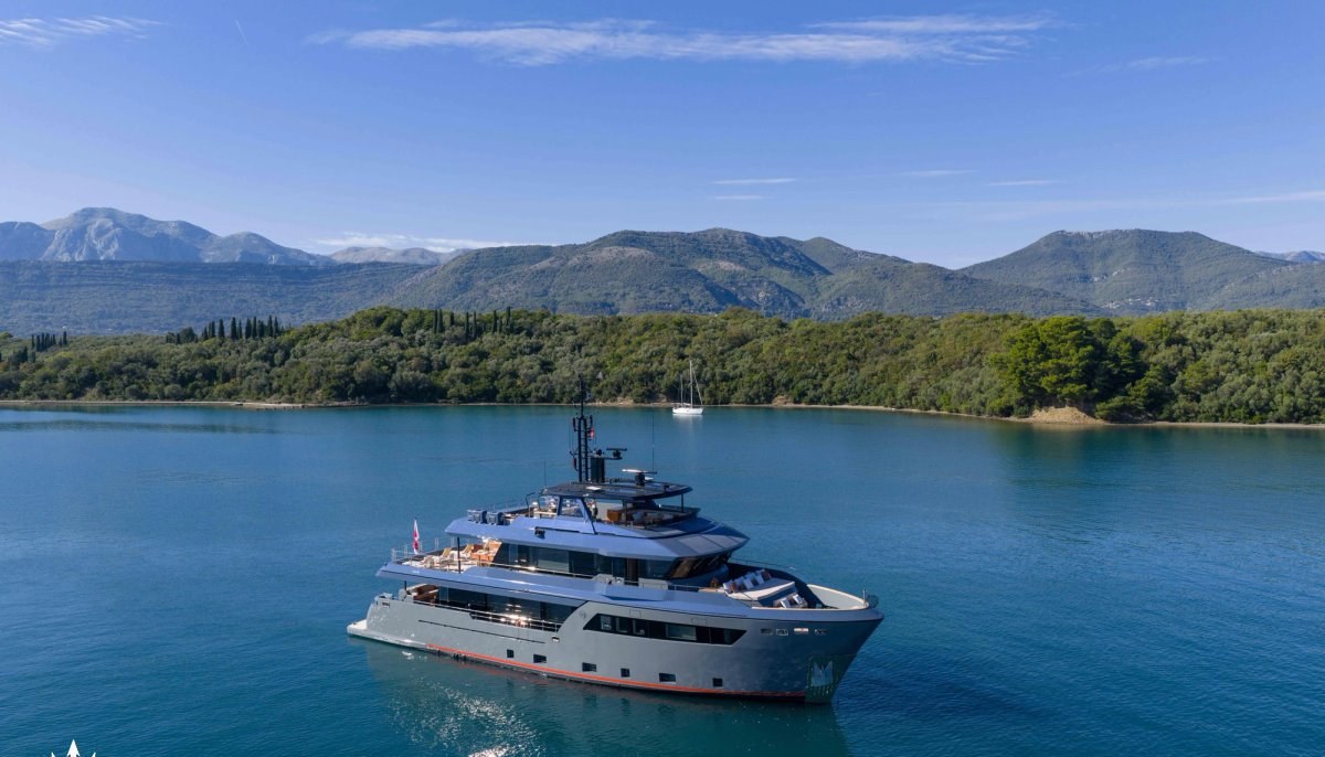 HAZE II yacht charter 2