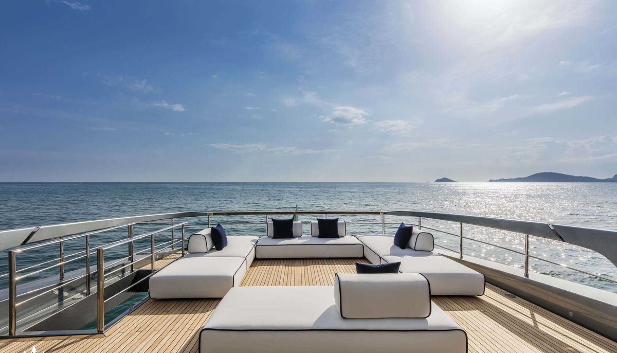 BELLA DONNA yacht charter 5