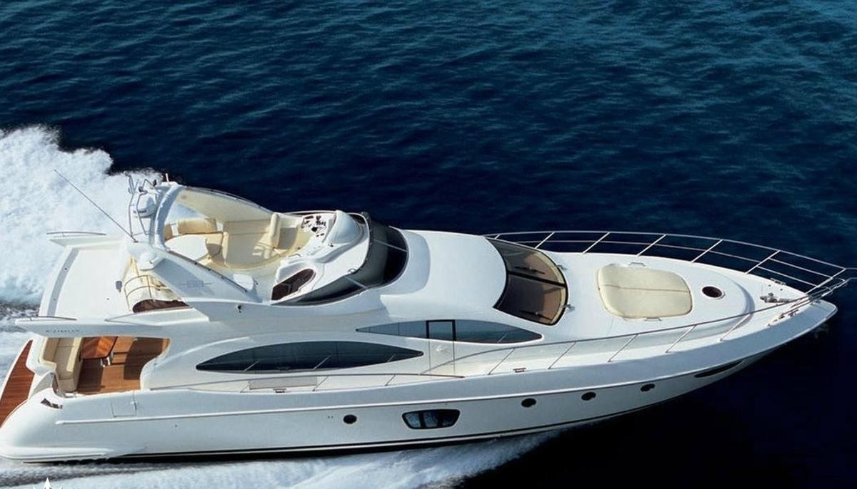 WINI yacht charter 4