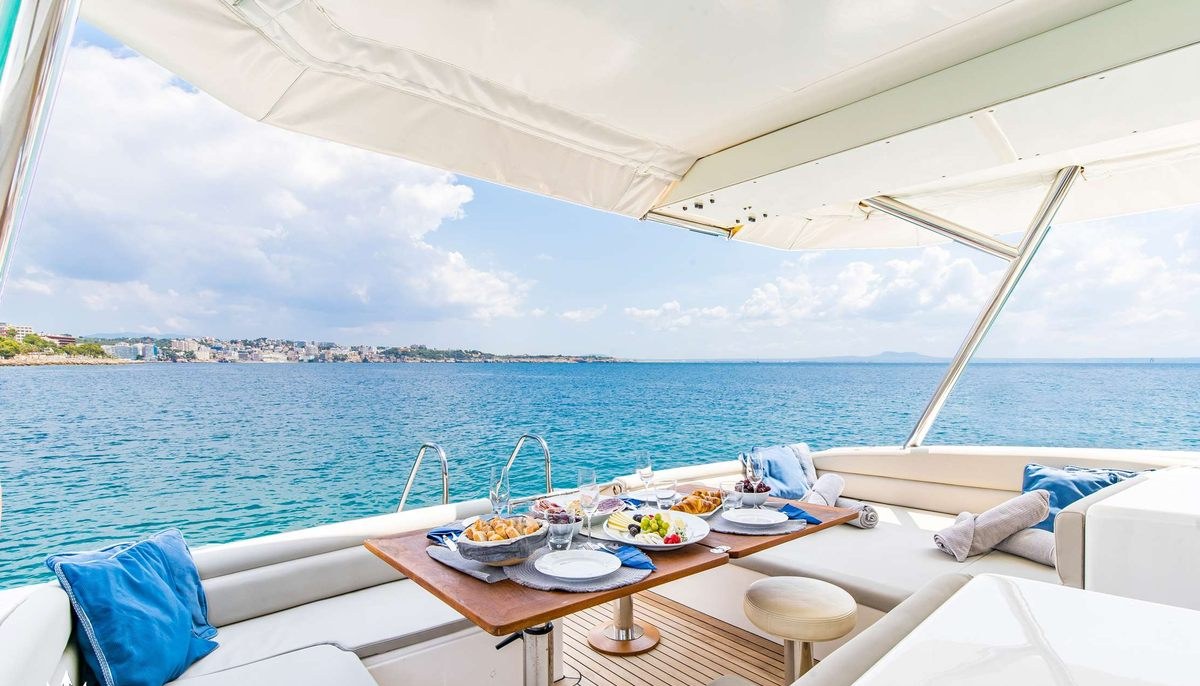 PARODIA II yacht charter 5