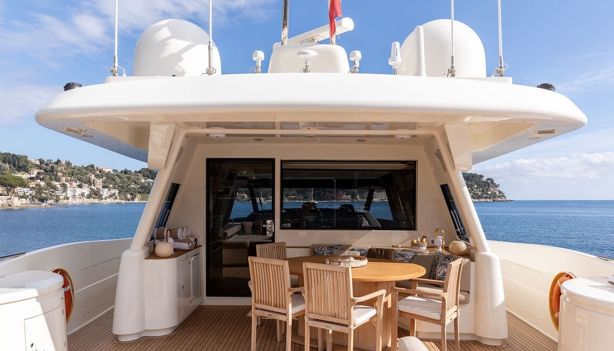 LA PAUSA yacht charter 4