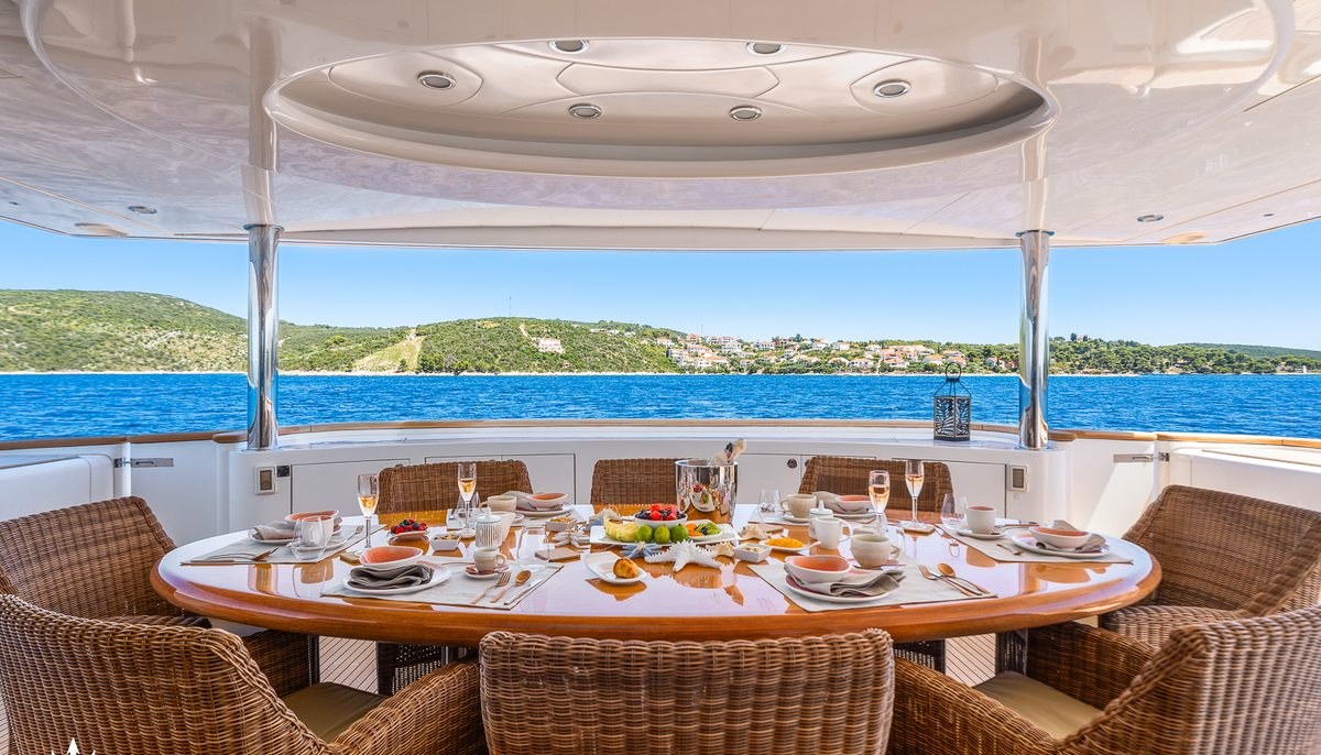 CONTE STEFANI yacht charter 5