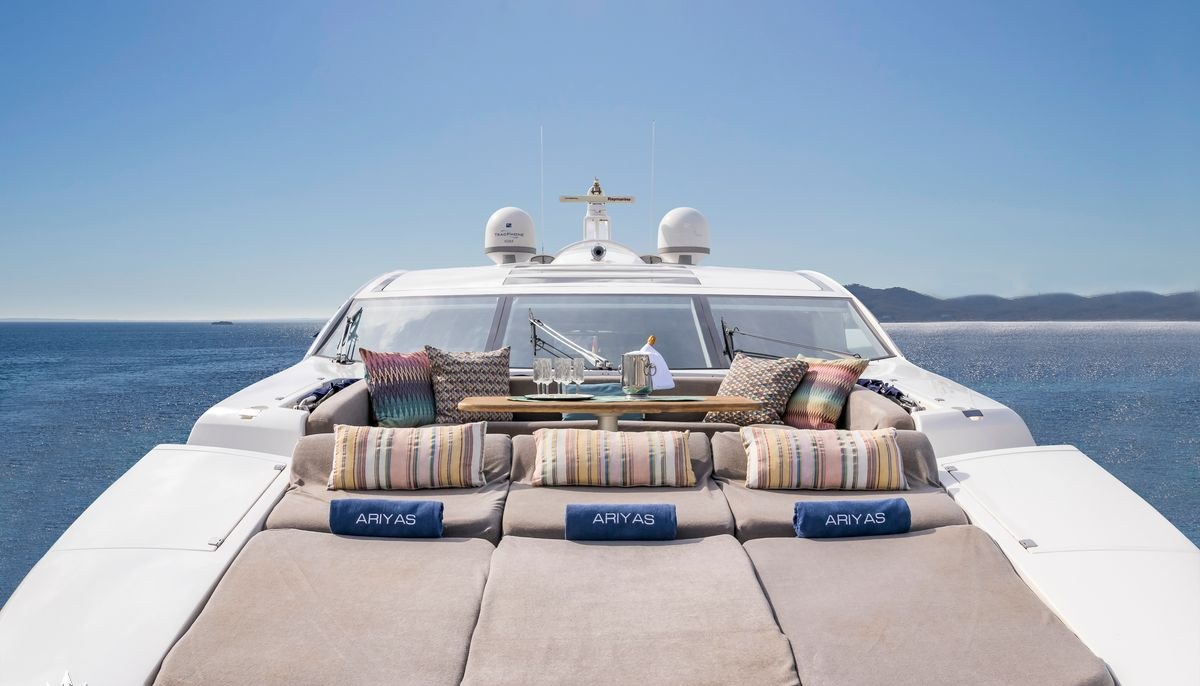 ARIYAS yacht charter 4