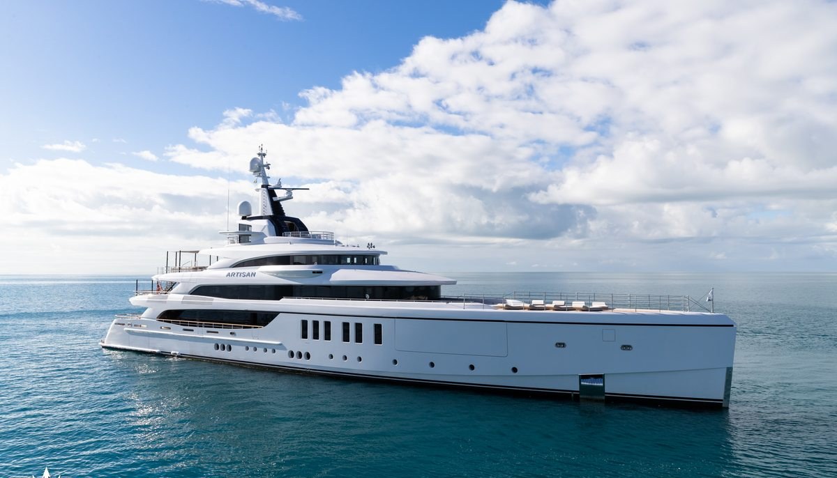 ARTISAN yacht charter 2