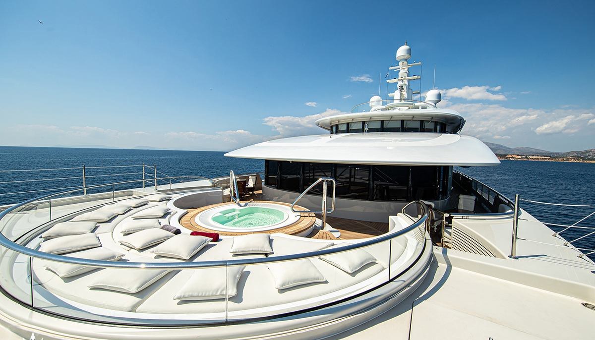 MERIDIAN A yacht charter 3