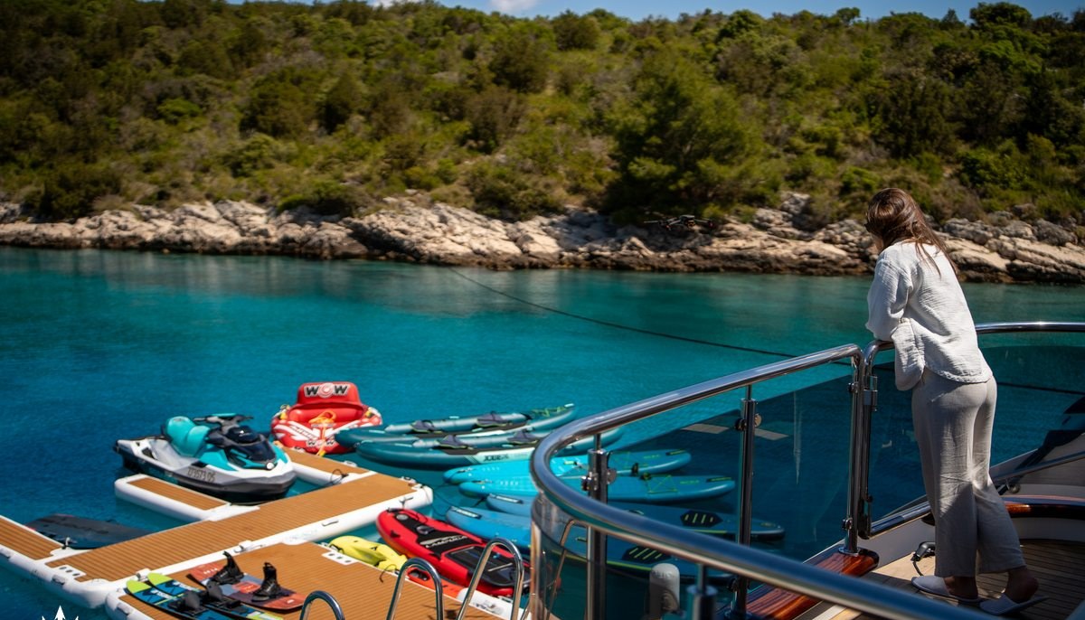 ANIMA MARIS yacht charter 3