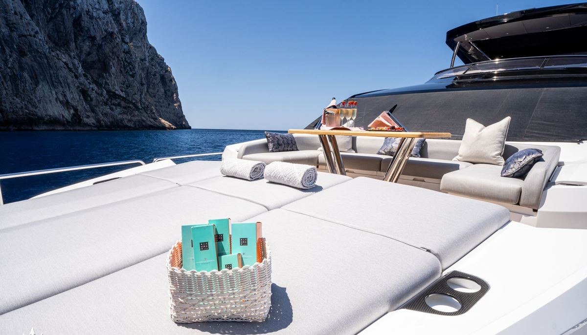 MOONLIGHT yacht charter 3