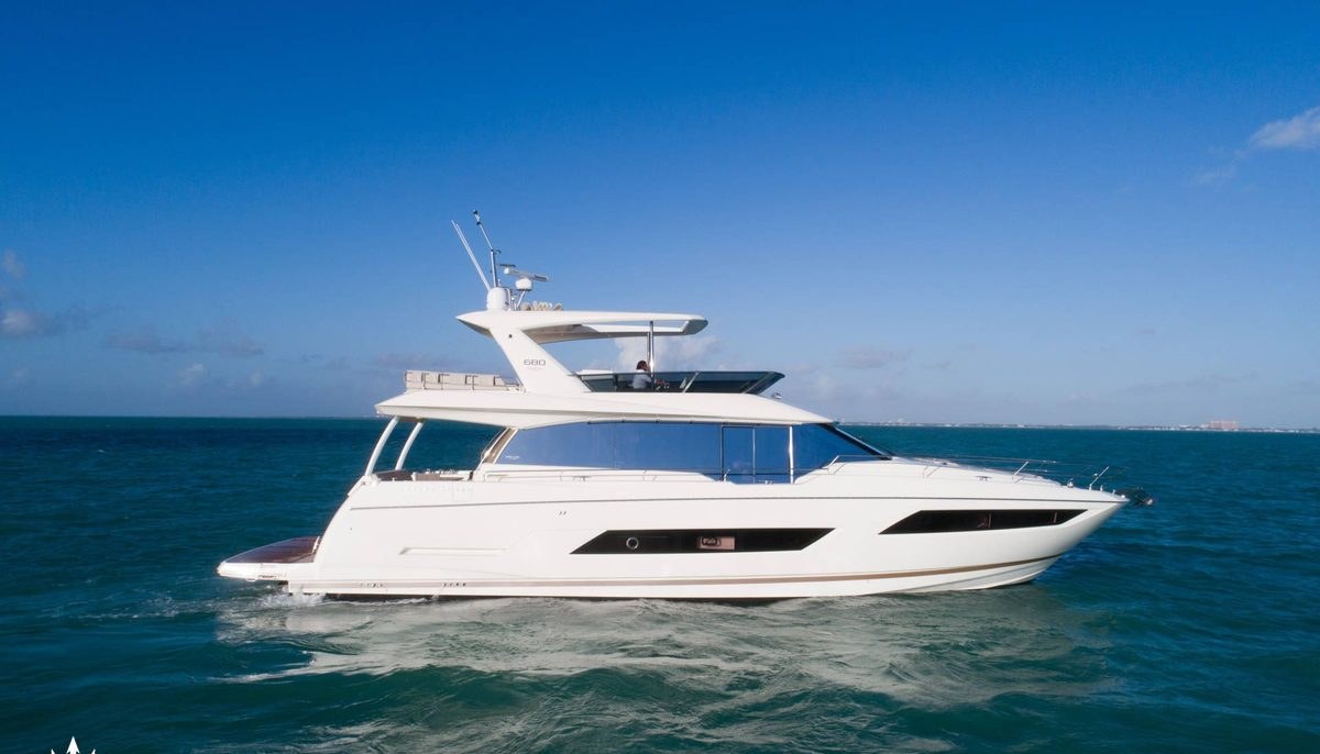 BLUEM yacht charter 2
