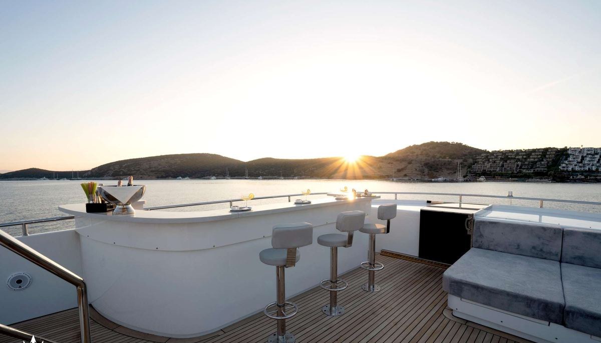 PRINCESS MELDA yacht charter 4