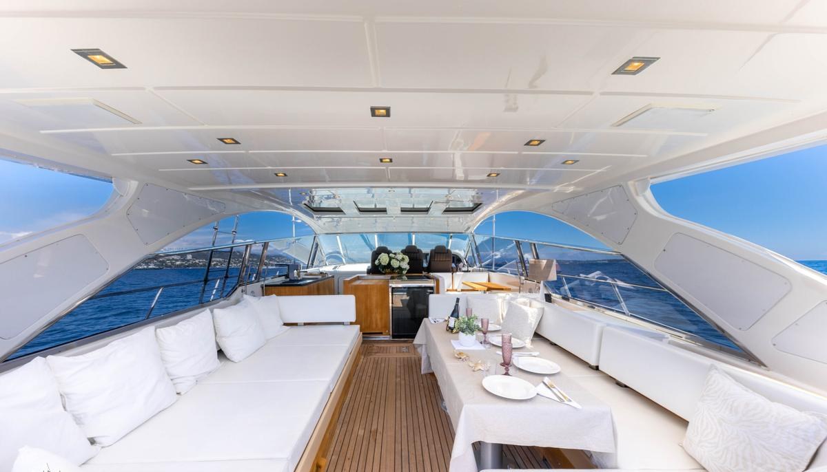 STEALTH ONE yacht charter 4