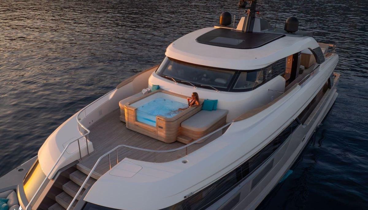 AM yacht charter 3