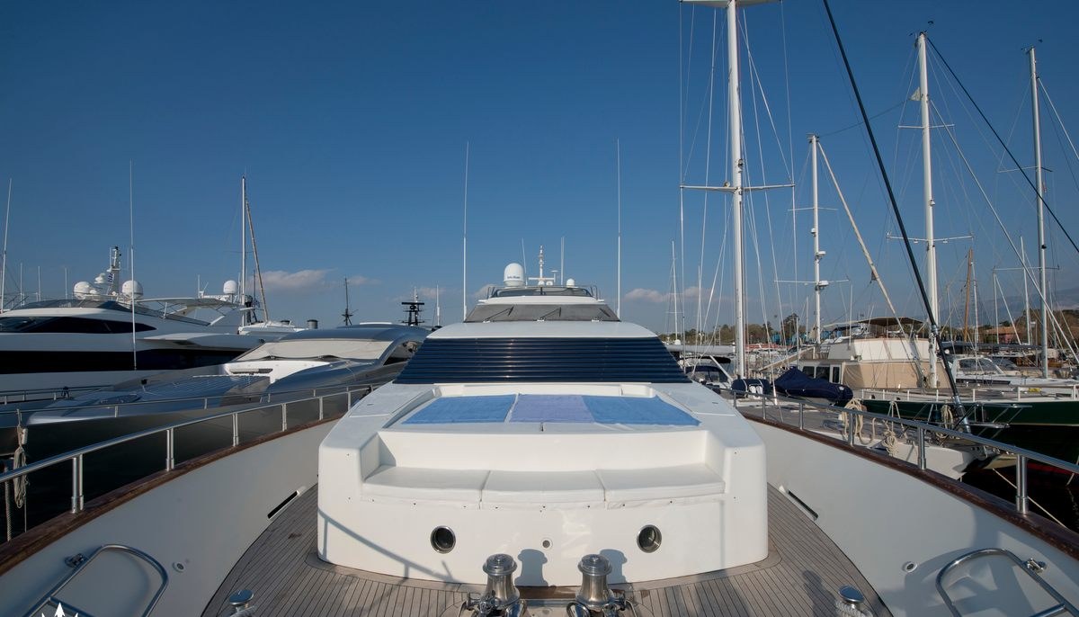 AZURE ONE yacht charter 3