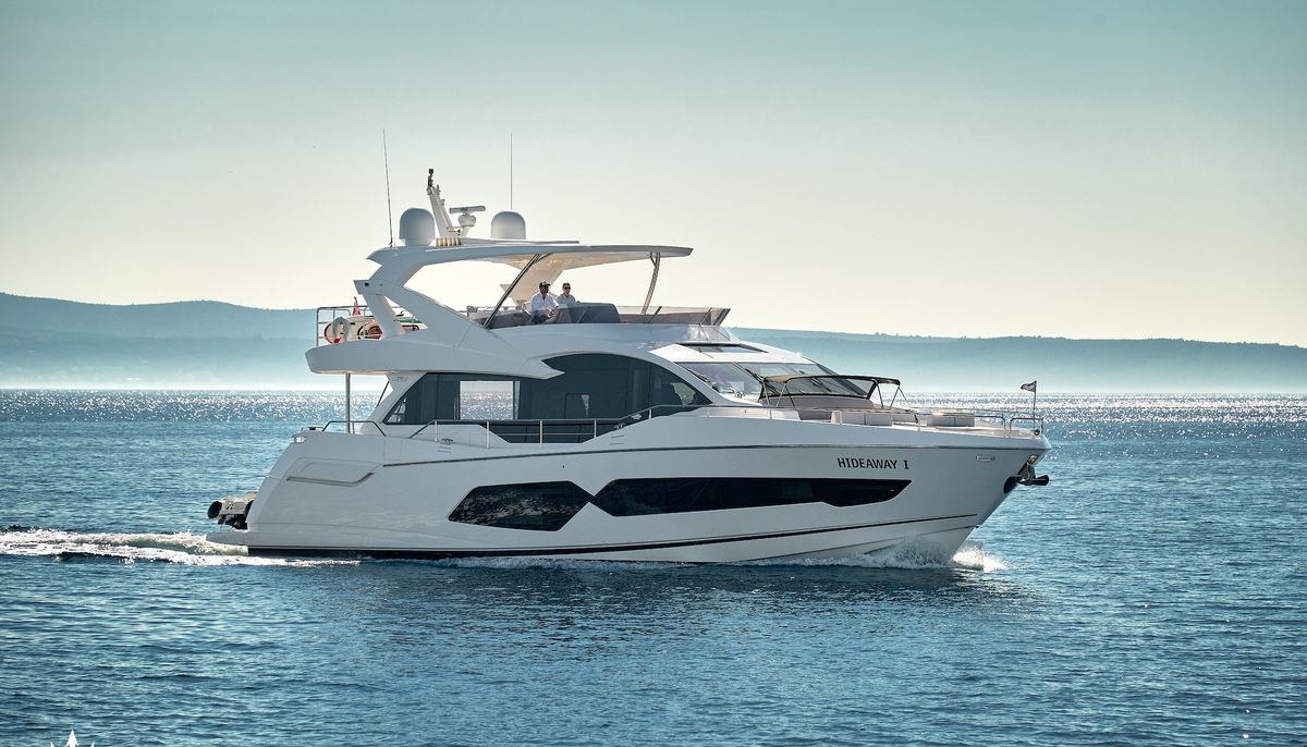 HIDEAWAY yacht charter 2