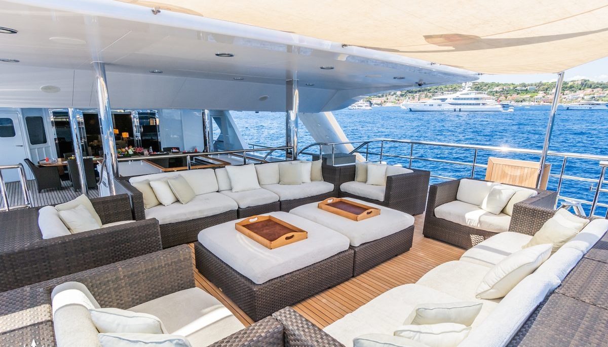 SHALAWATY yacht charter 5