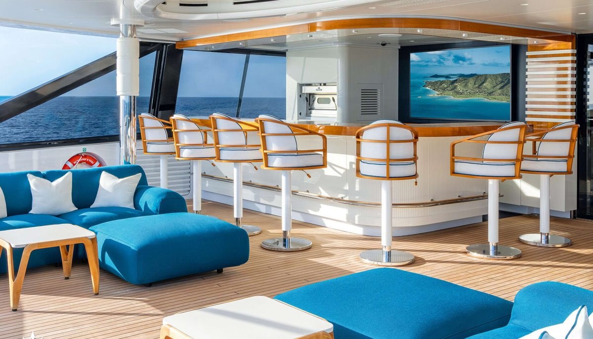 AMOR A VIDA yacht charter 3