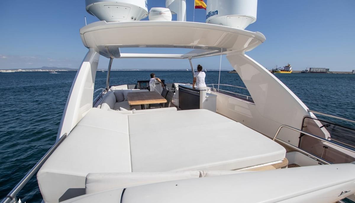 LADY ISABELLA yacht charter 4