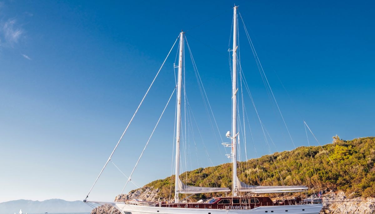 HIC SALTA yacht charter 2