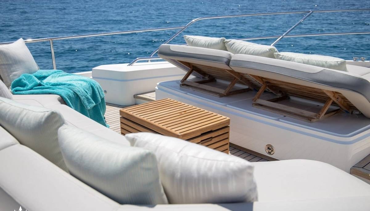 FREE SOUL yacht charter 4