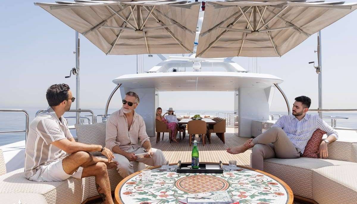 BOMBAY yacht charter 3