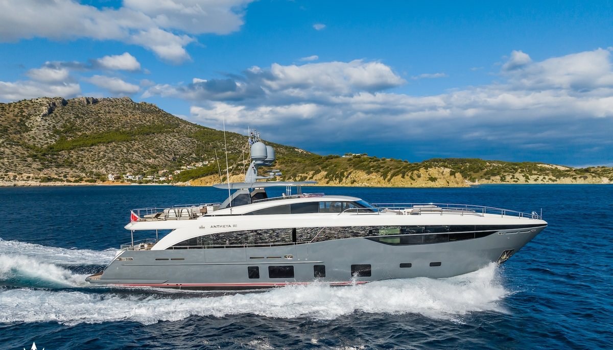 ANTHEYA III yacht charter 2