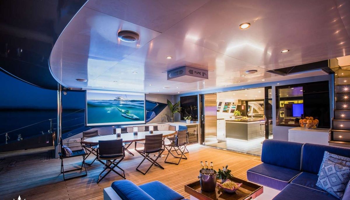 CARTOUCHE yacht charter 5