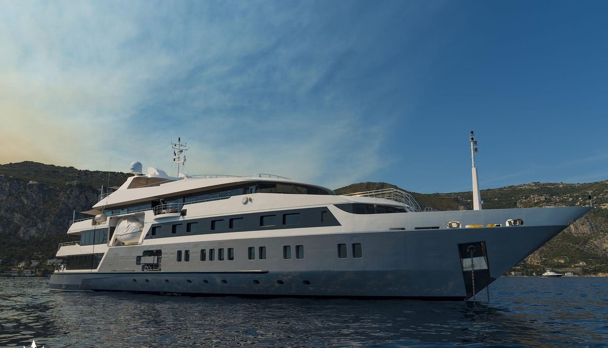 MARQUISE yacht charter 2