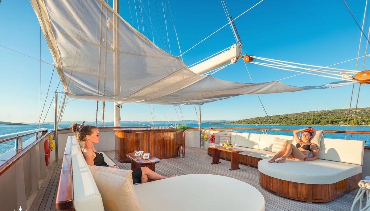 SON DE MAR yacht charter 5