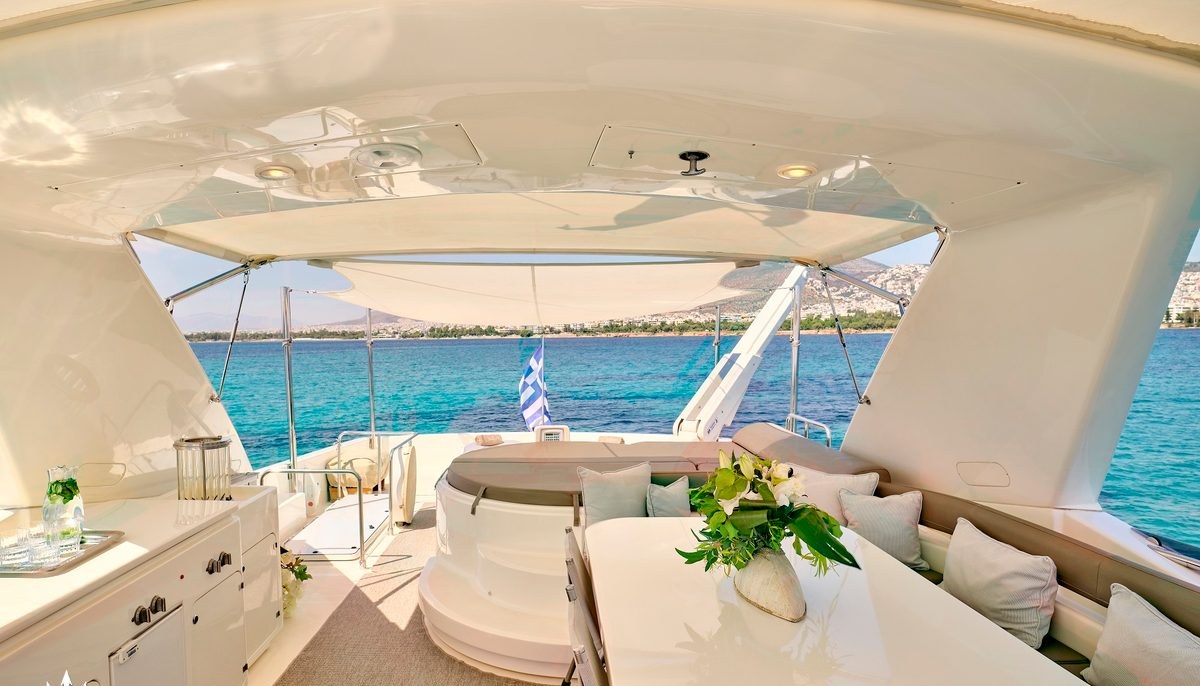 JULIE M yacht charter 4