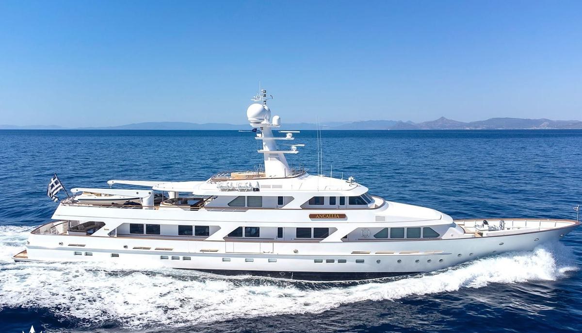 ANCALLIA yacht charter 2