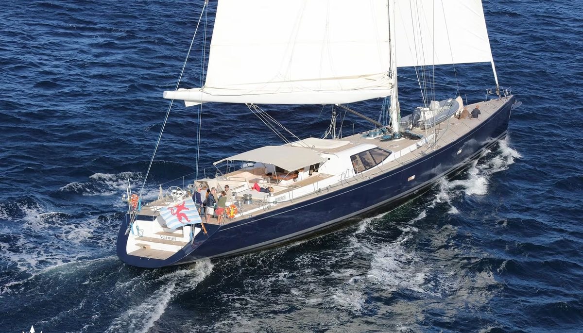 VAIMITI yacht charter 4