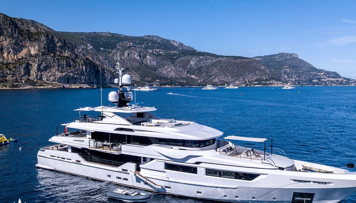 AXIOS yacht charter 2