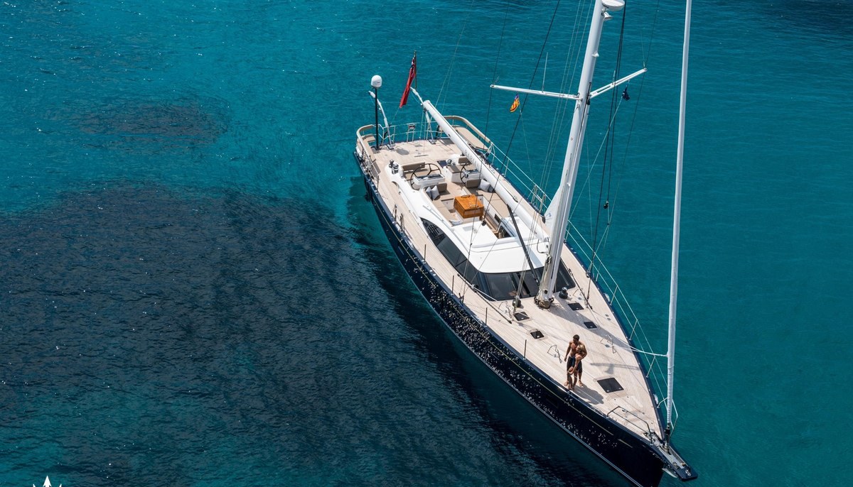ALIKA yacht charter 4