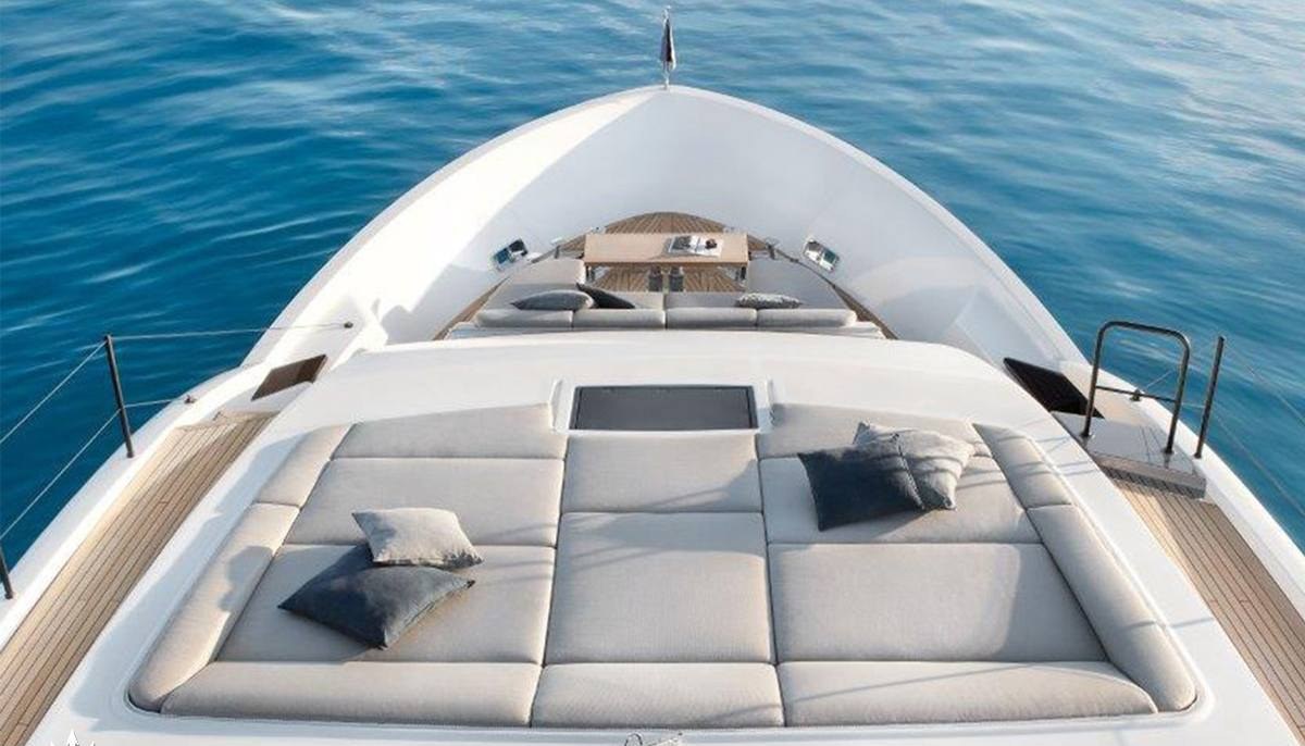 SUITU yacht charter 3